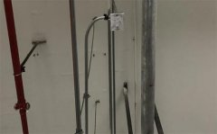 不銹鋼線管VS鍍鋅線管，哪個(gè)好